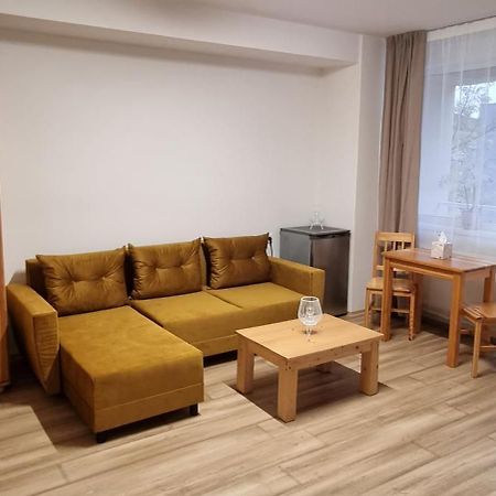 Ubytovanie Funstar Topoľčany 外观 照片