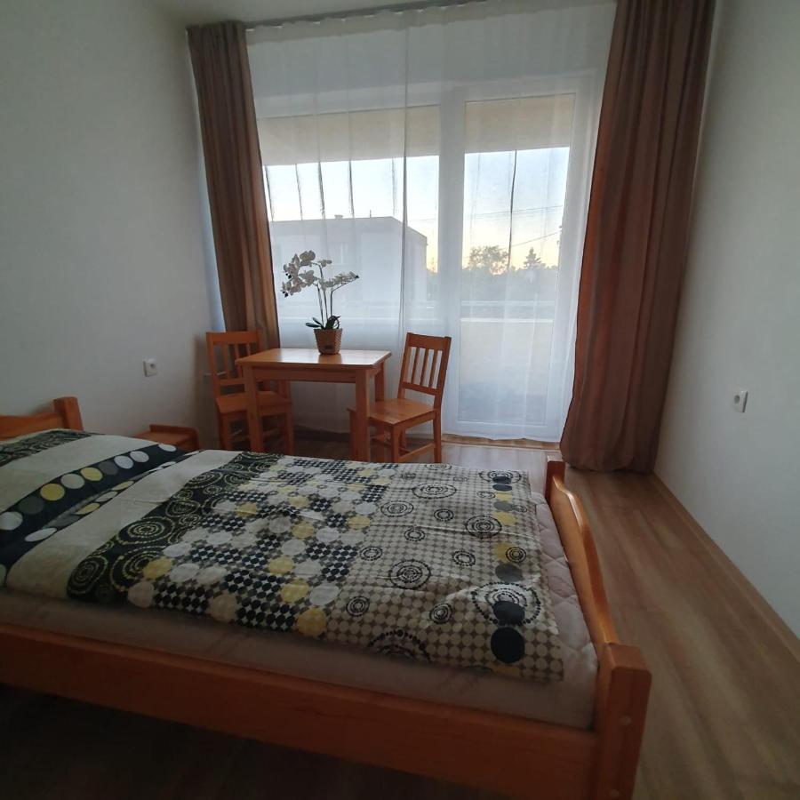 Ubytovanie Funstar Topoľčany 外观 照片