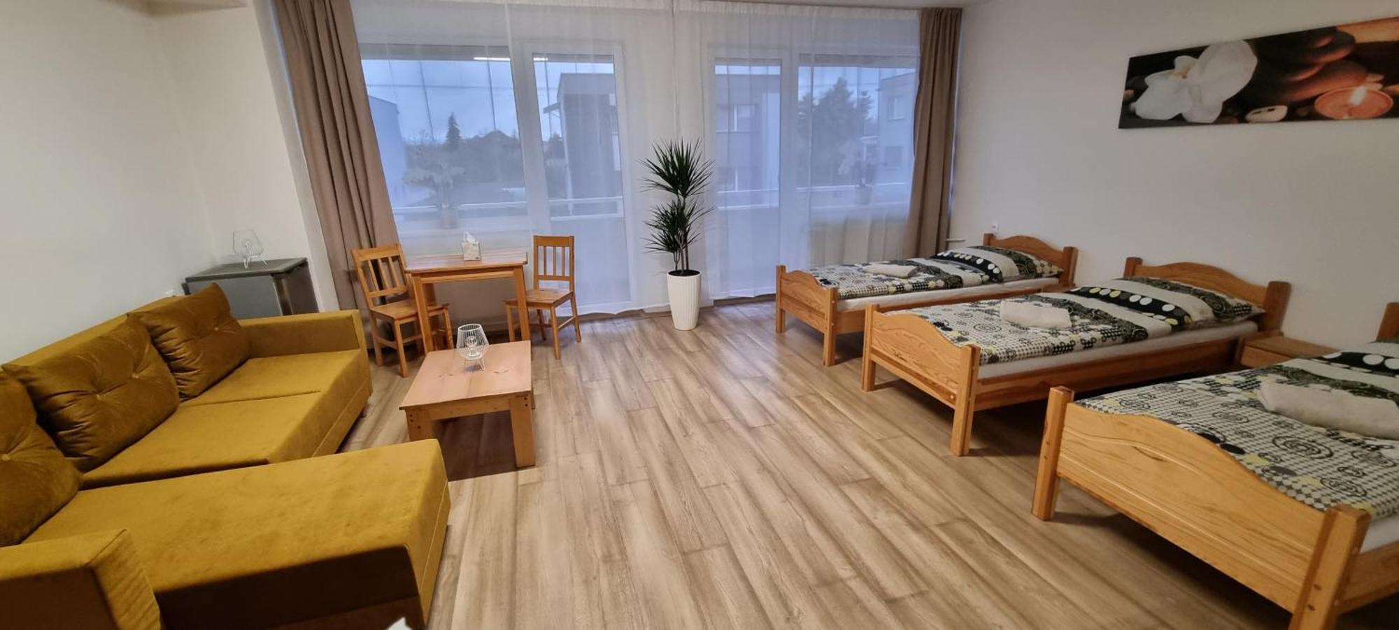 Ubytovanie Funstar Topoľčany 外观 照片